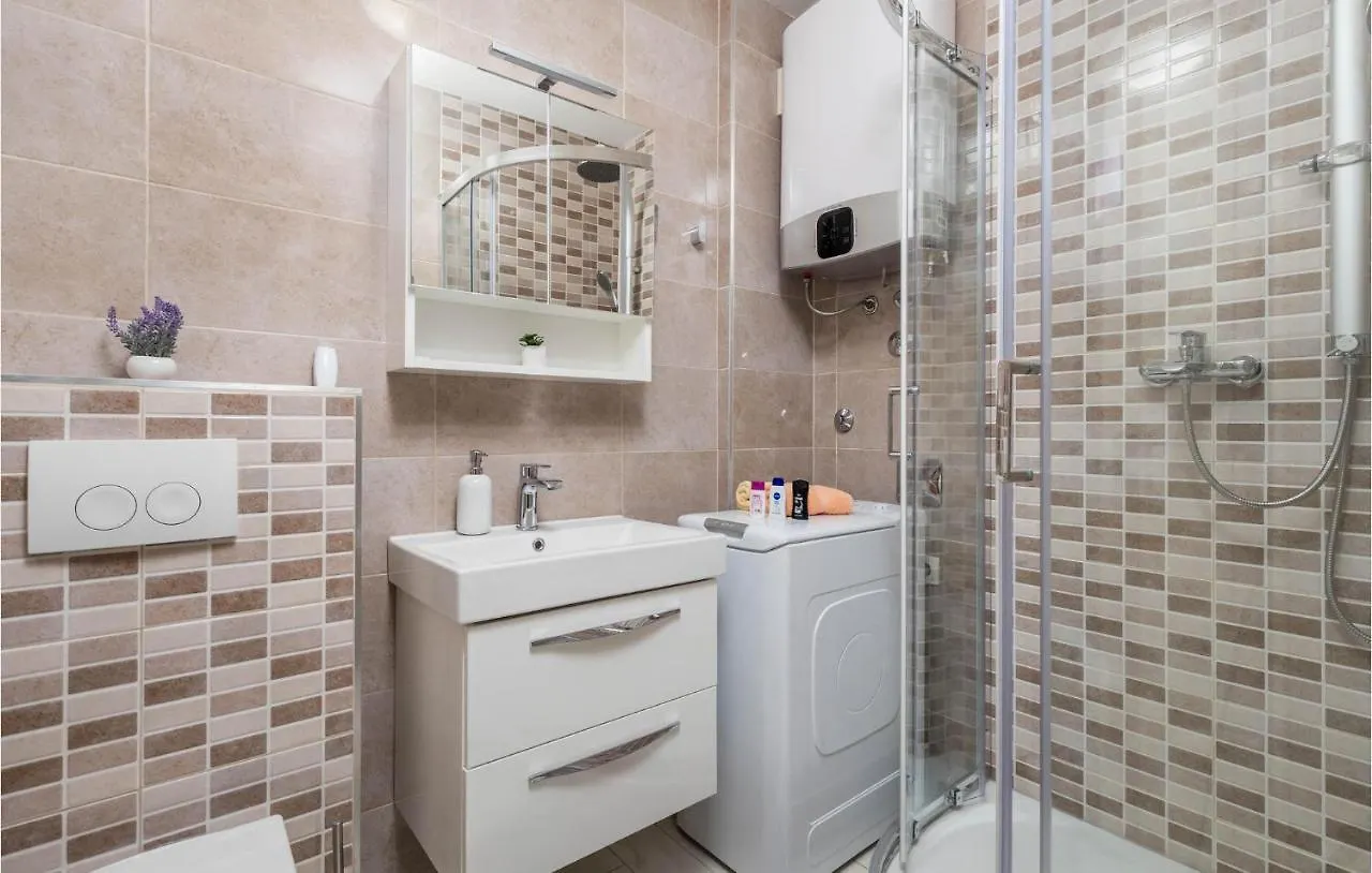 Amazing Apartment In Matulji With 3 Bedrooms And Wifi