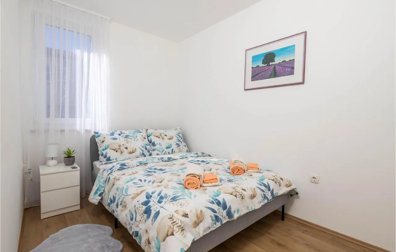 Amazing Apartment In Matulji With 3 Bedrooms And Wifi