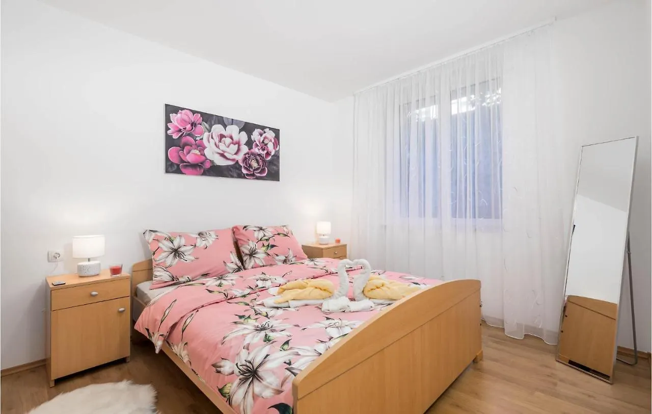Amazing Apartment In Matulji With 3 Bedrooms And Wifi 0*,  Croatia