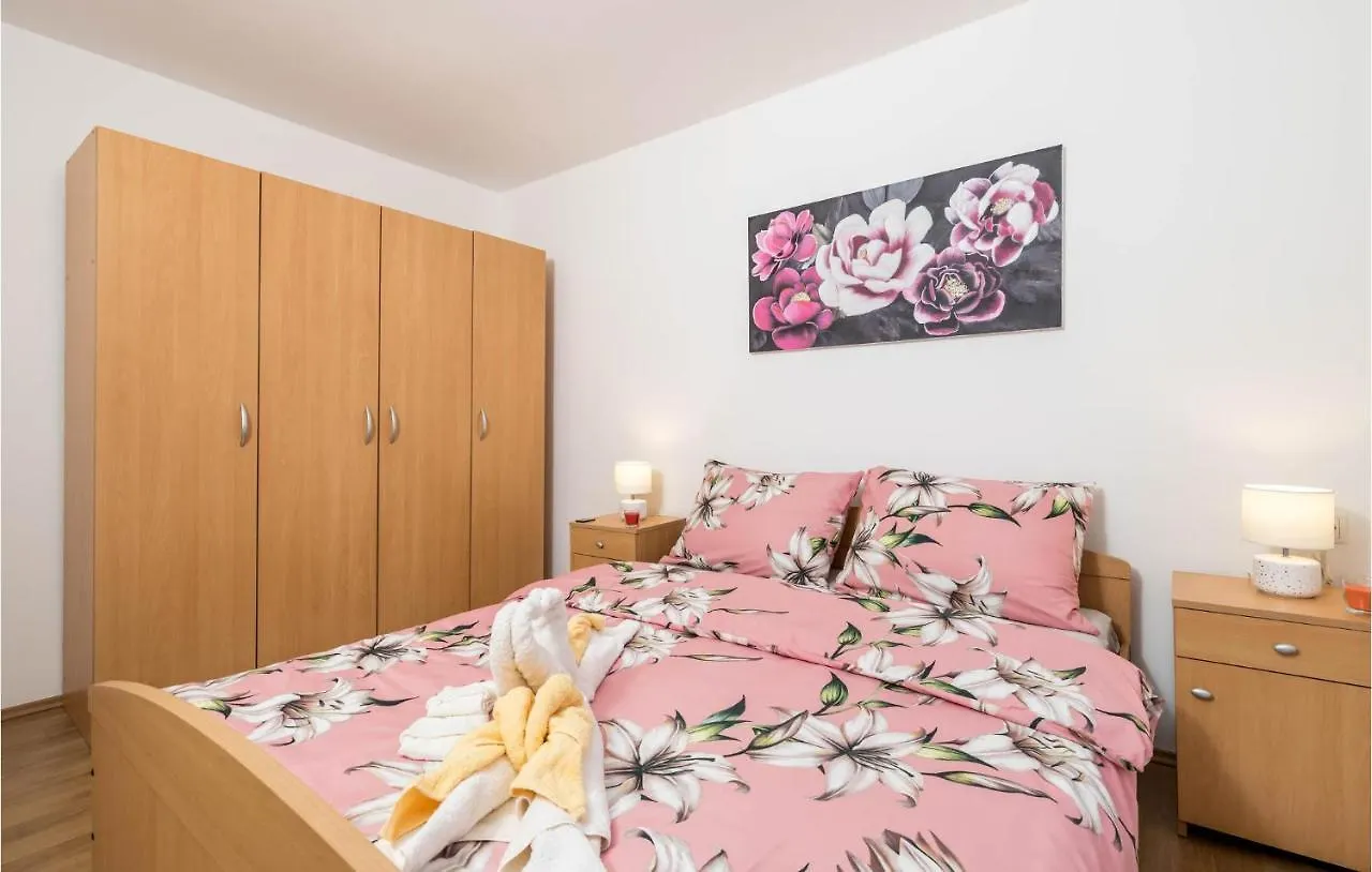 Amazing Apartment In Matulji With 3 Bedrooms And Wifi 0*,